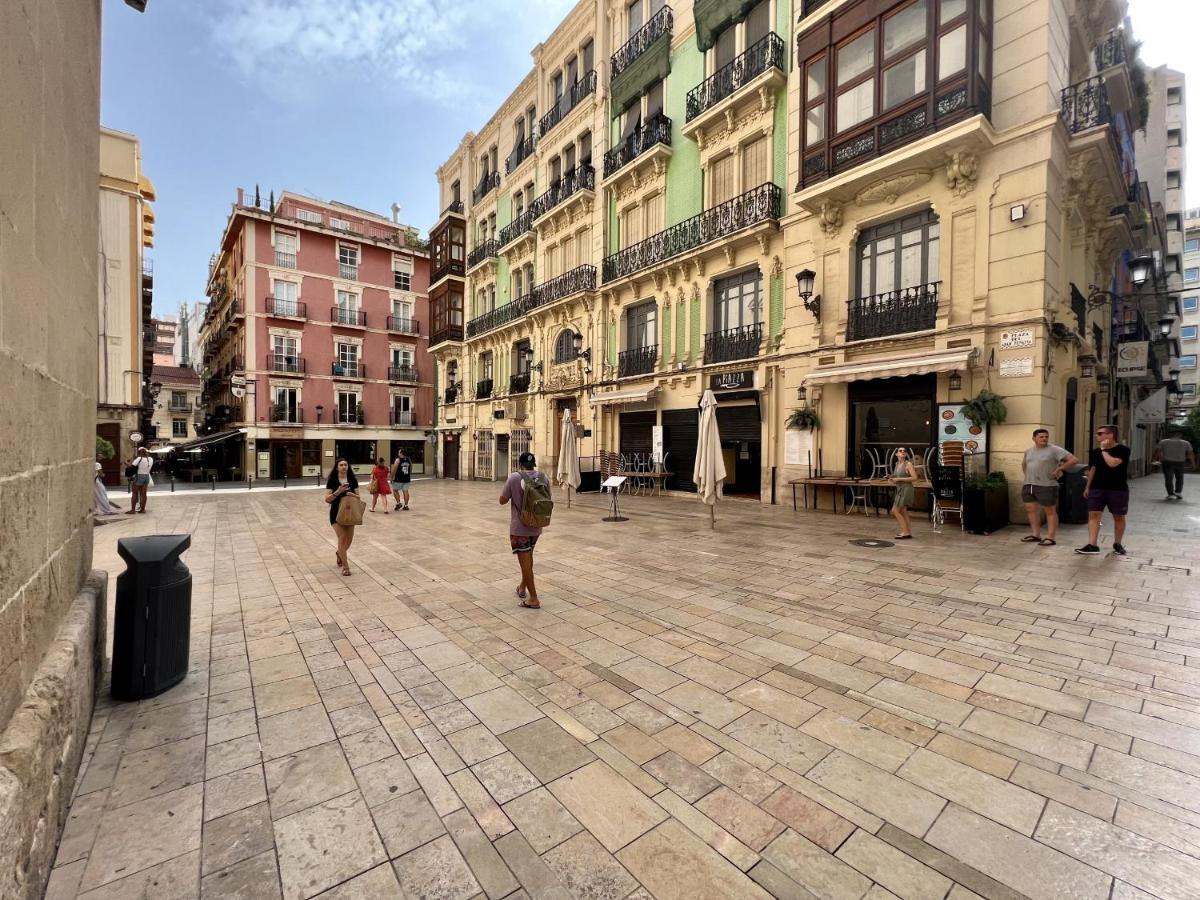 Cozy San Cristobal Apartment In Heart Of Αλικάντε Εξωτερικό φωτογραφία